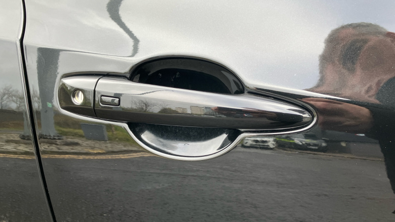 Nissan Juke 1.0 DiG-T Tekna 5dr Petrol Hatchback